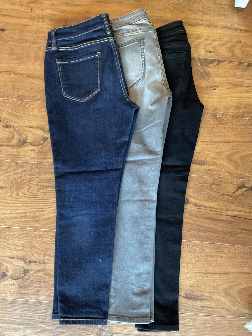 Lot of 3 Jeans Jegging a.n.a St John’s Bay 6P Skinny Jeans